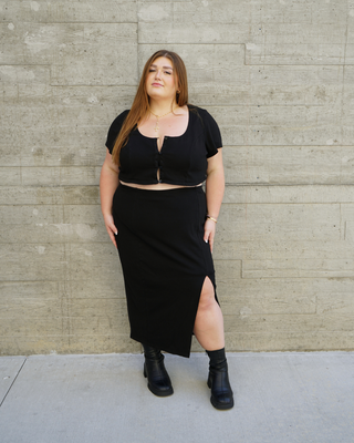 "Aubrey" Garment-Dyed Staple Midaxi Skirt in Black