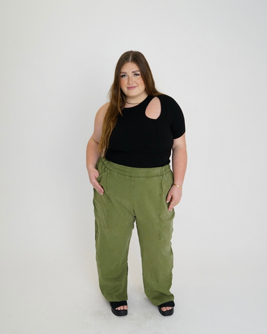 "Leah" Cotton Tencel Cargo Pant in Olive