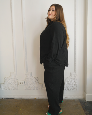 "Sophie" Stretch-Linen Shirt in Black